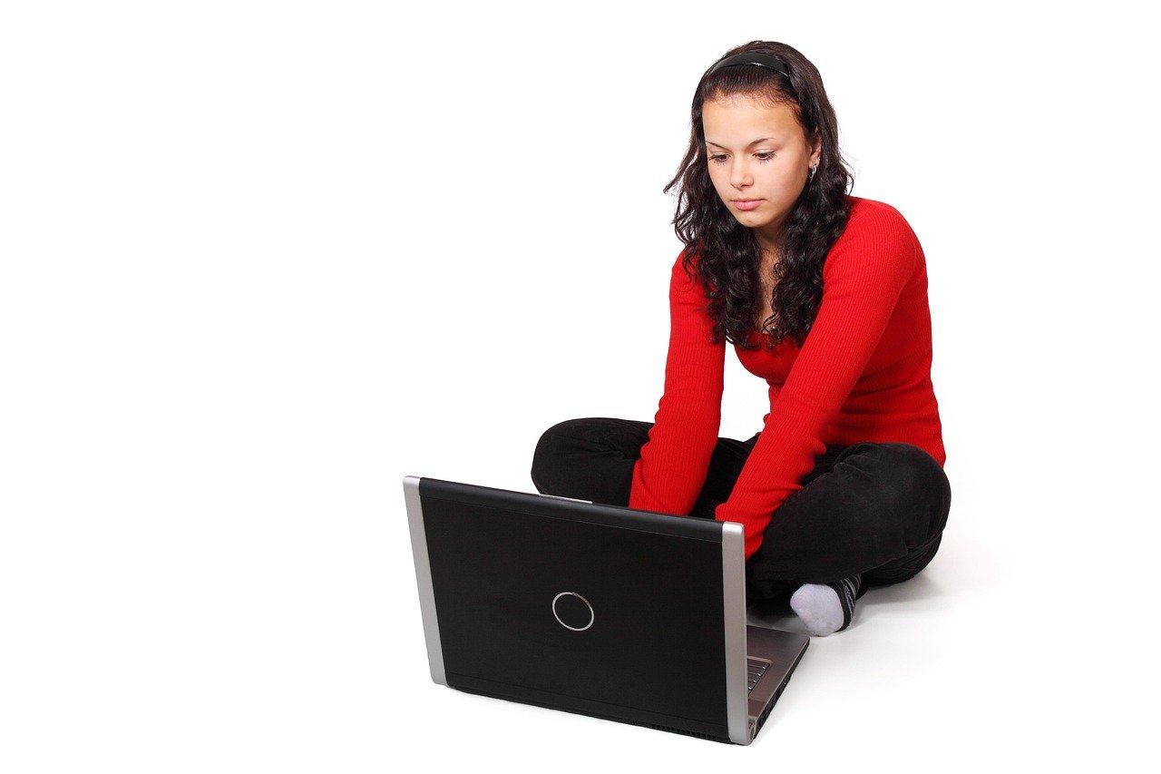 imagineergames .com young woman